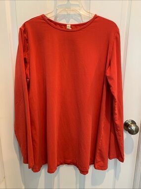 Women's Long Sleeve Red Top Large
